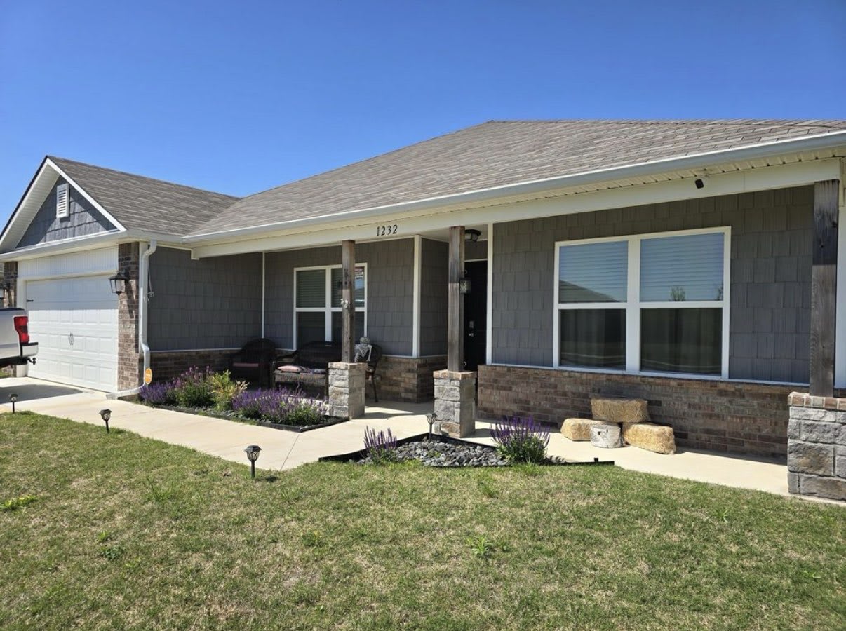 1232 East Toledo Street