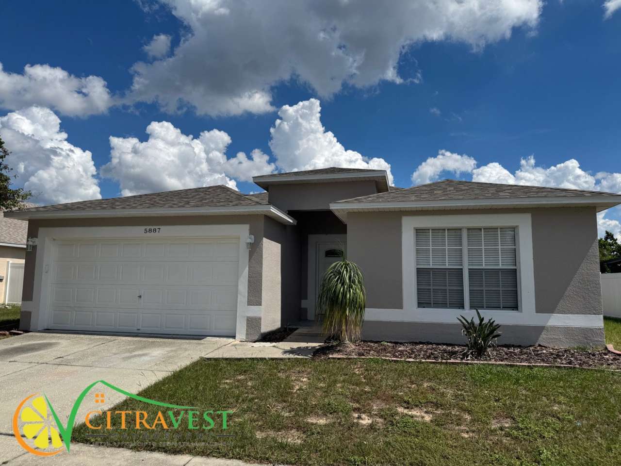 5887 Royal Hills Cir