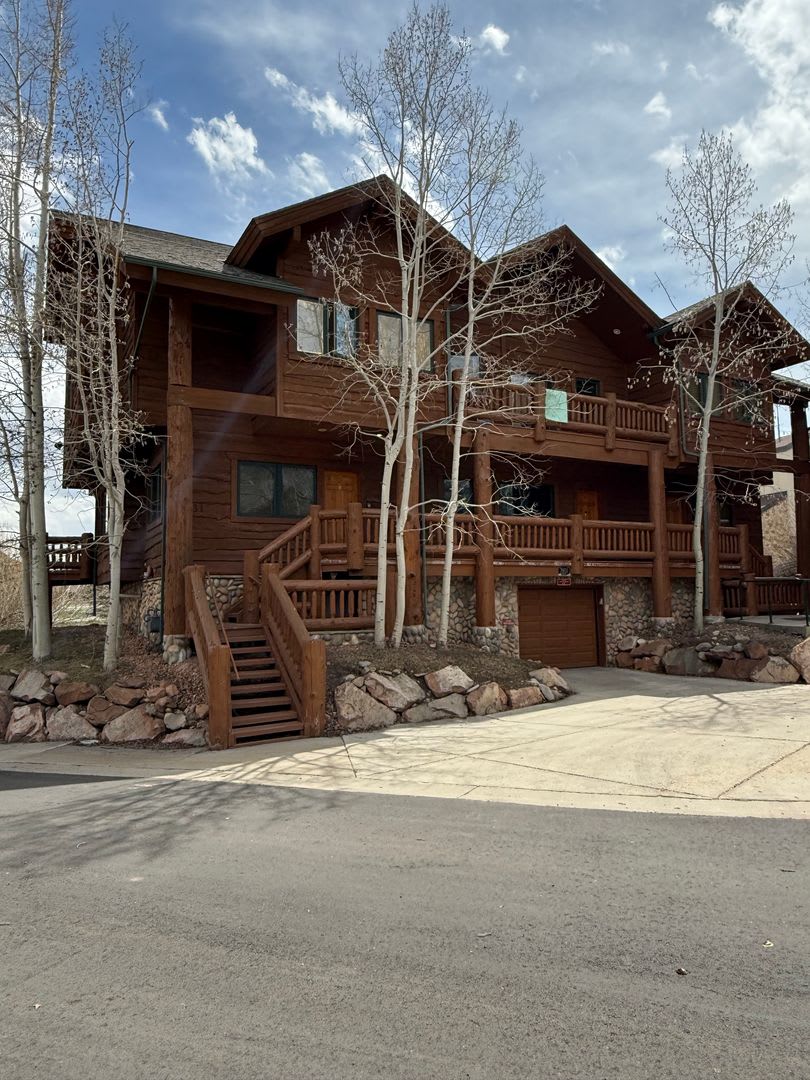 Furnished Timber Wolf Lane Gem - All Utilities Included!