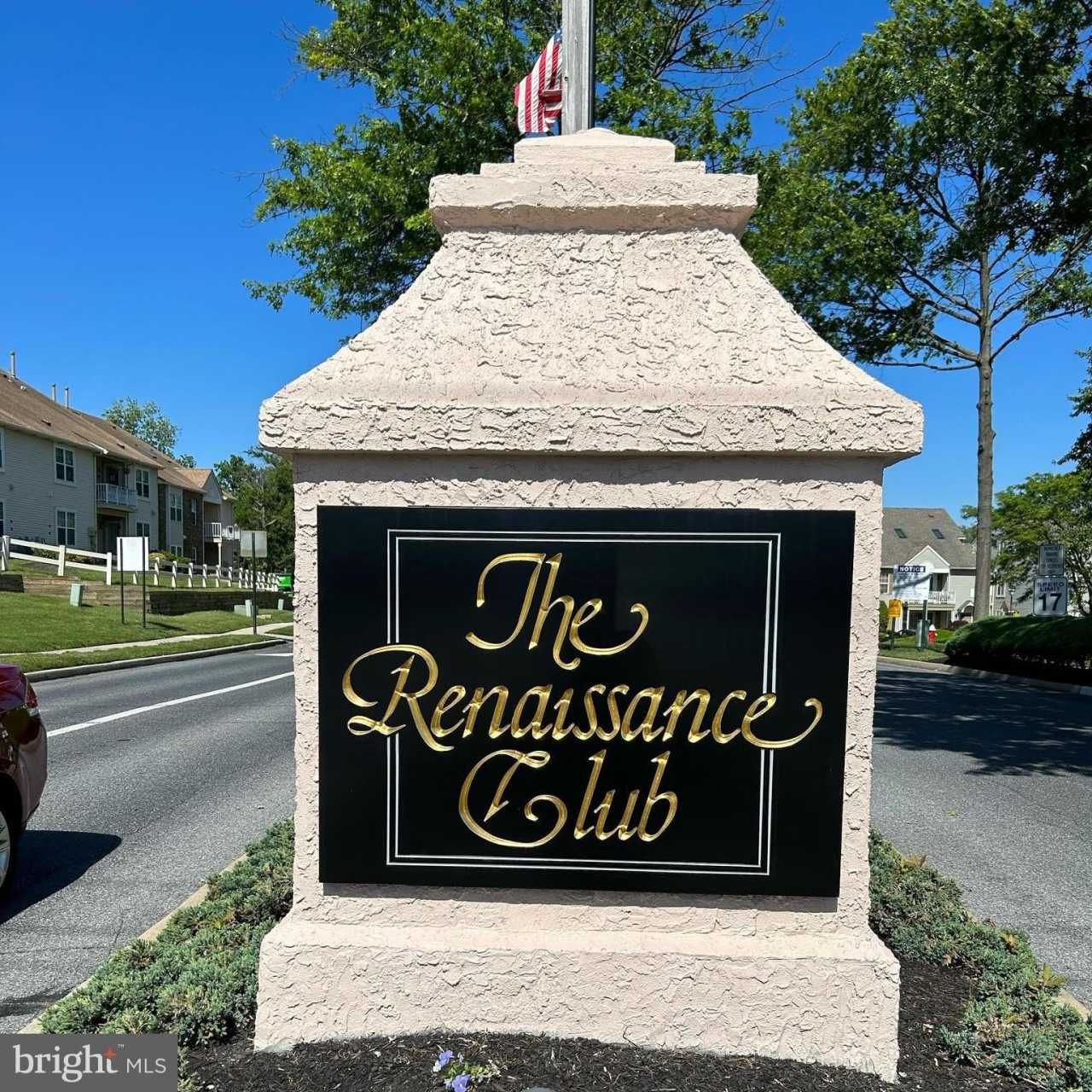 1562-B THORNWOOD Drive