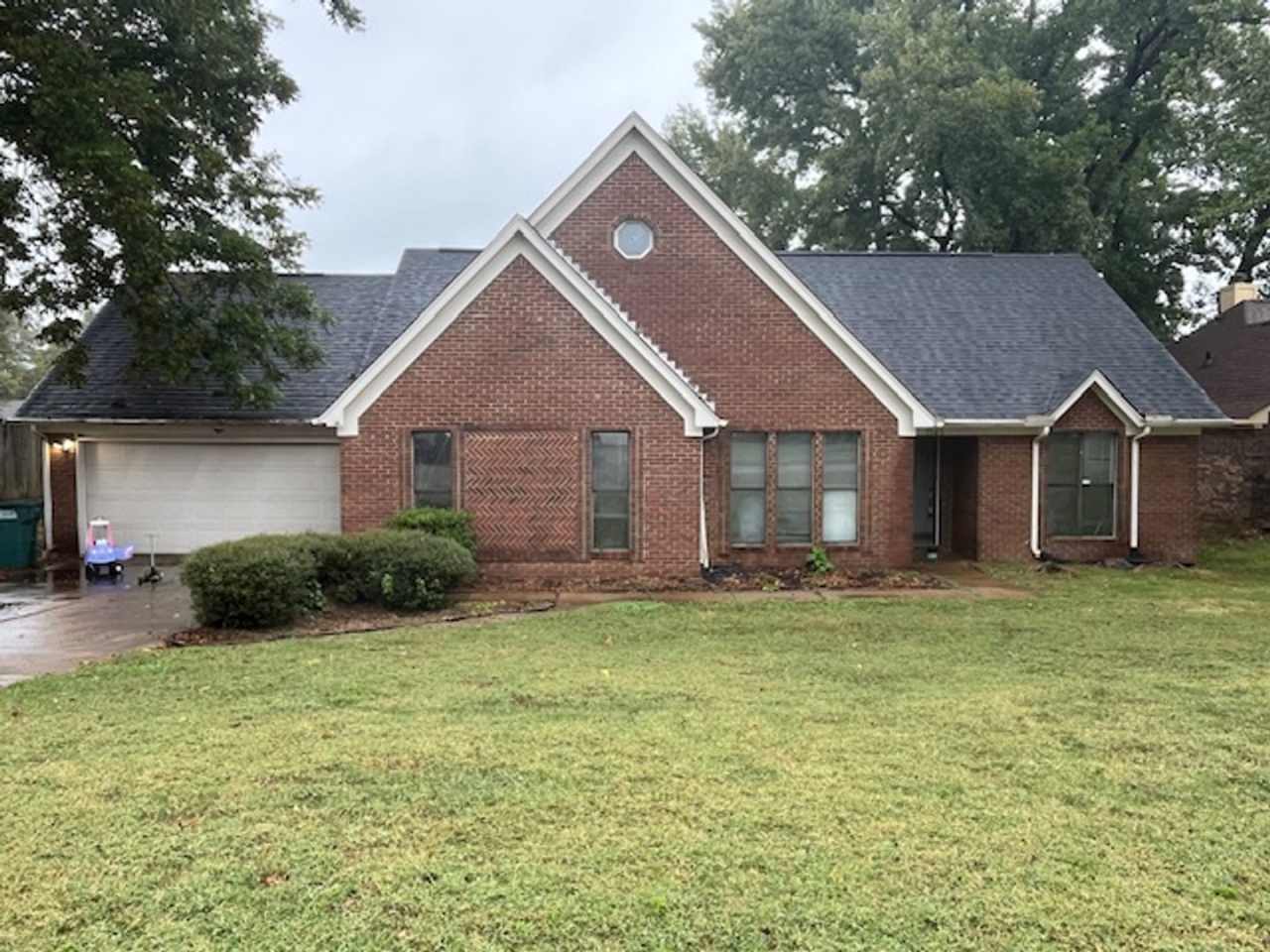 Renovated 3 Bedroom 2 Bath Home for Rent with 2 Car Garage!