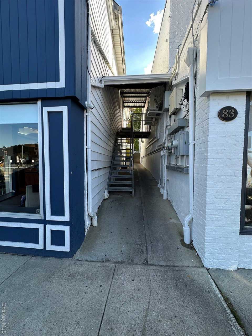 83 Lake Street unit: Rear