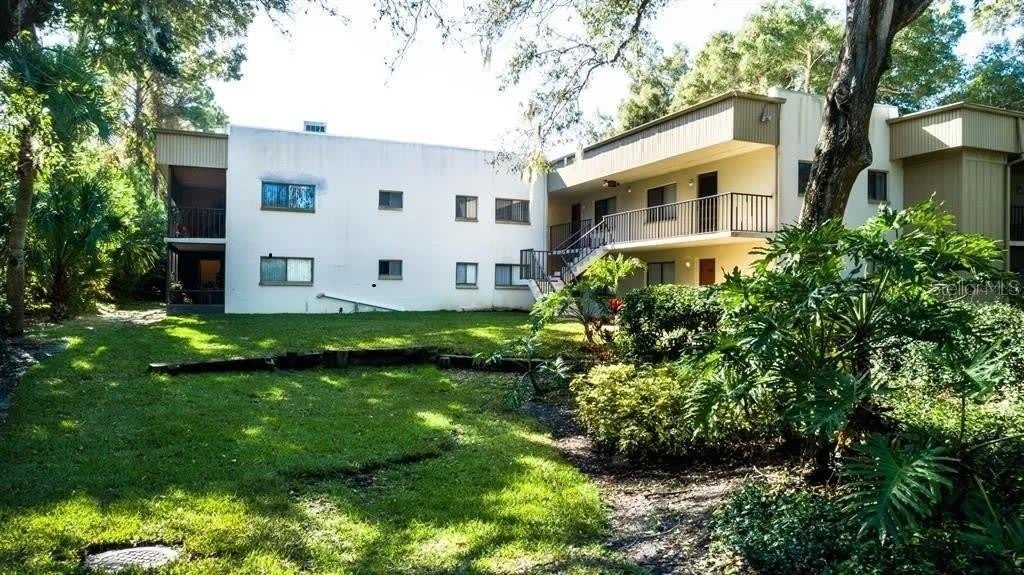 3300 FOX CHASE CIRCLE N