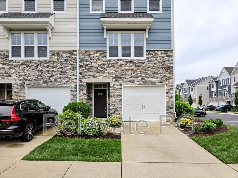 5221 Bedford Falls Circle