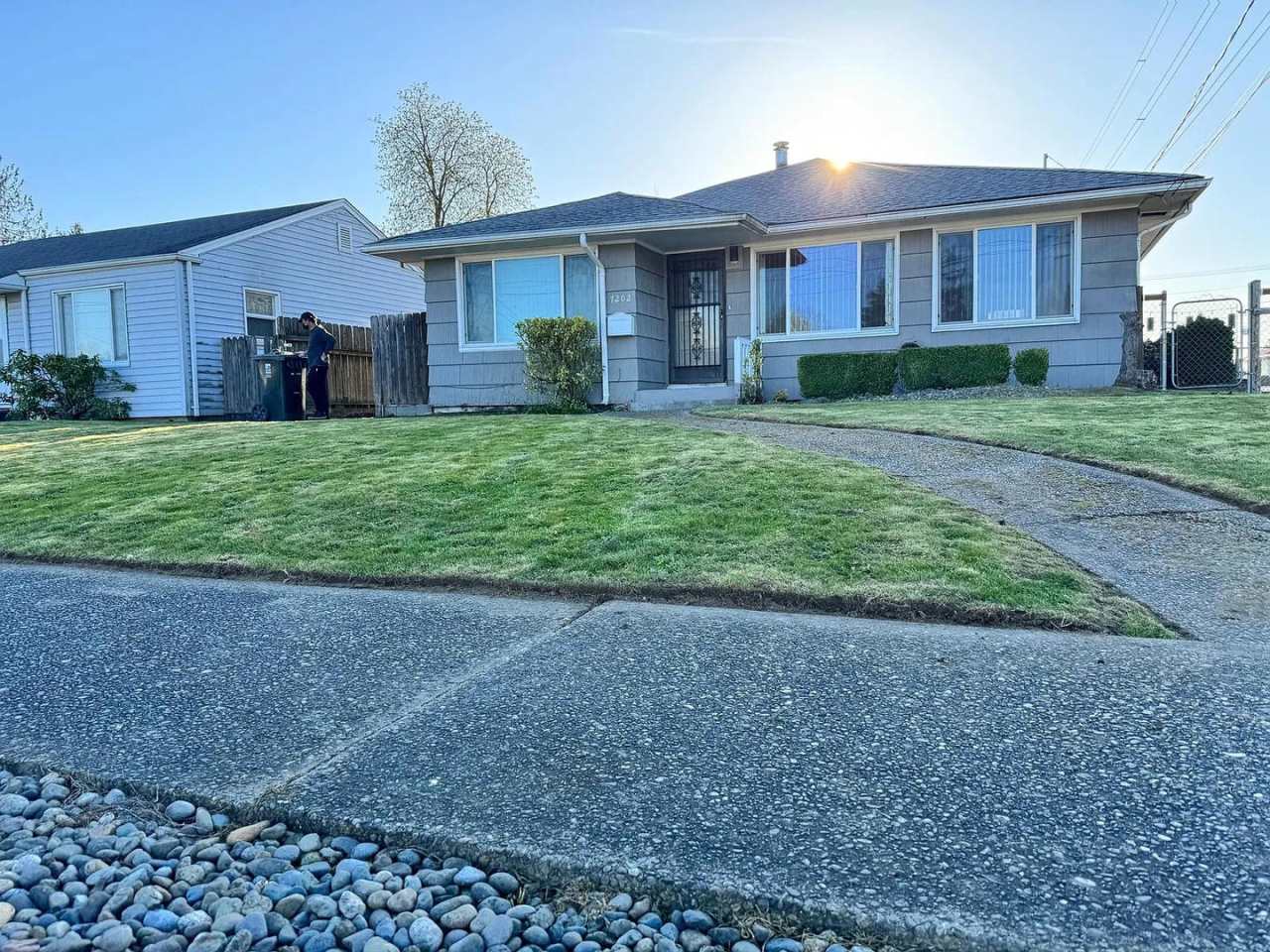 Beautiful 3 Bedroom Home in Tacoma WA - Apply Today!