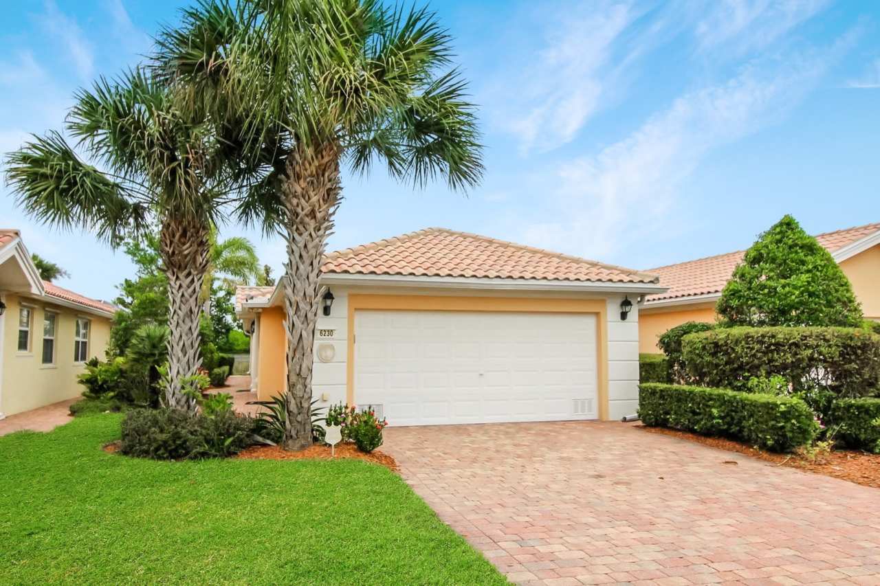 Annual Villa for Rent in Island Walk