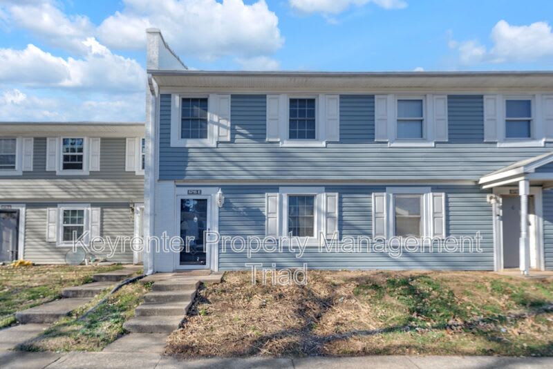 5715 E Bramblegate Rd