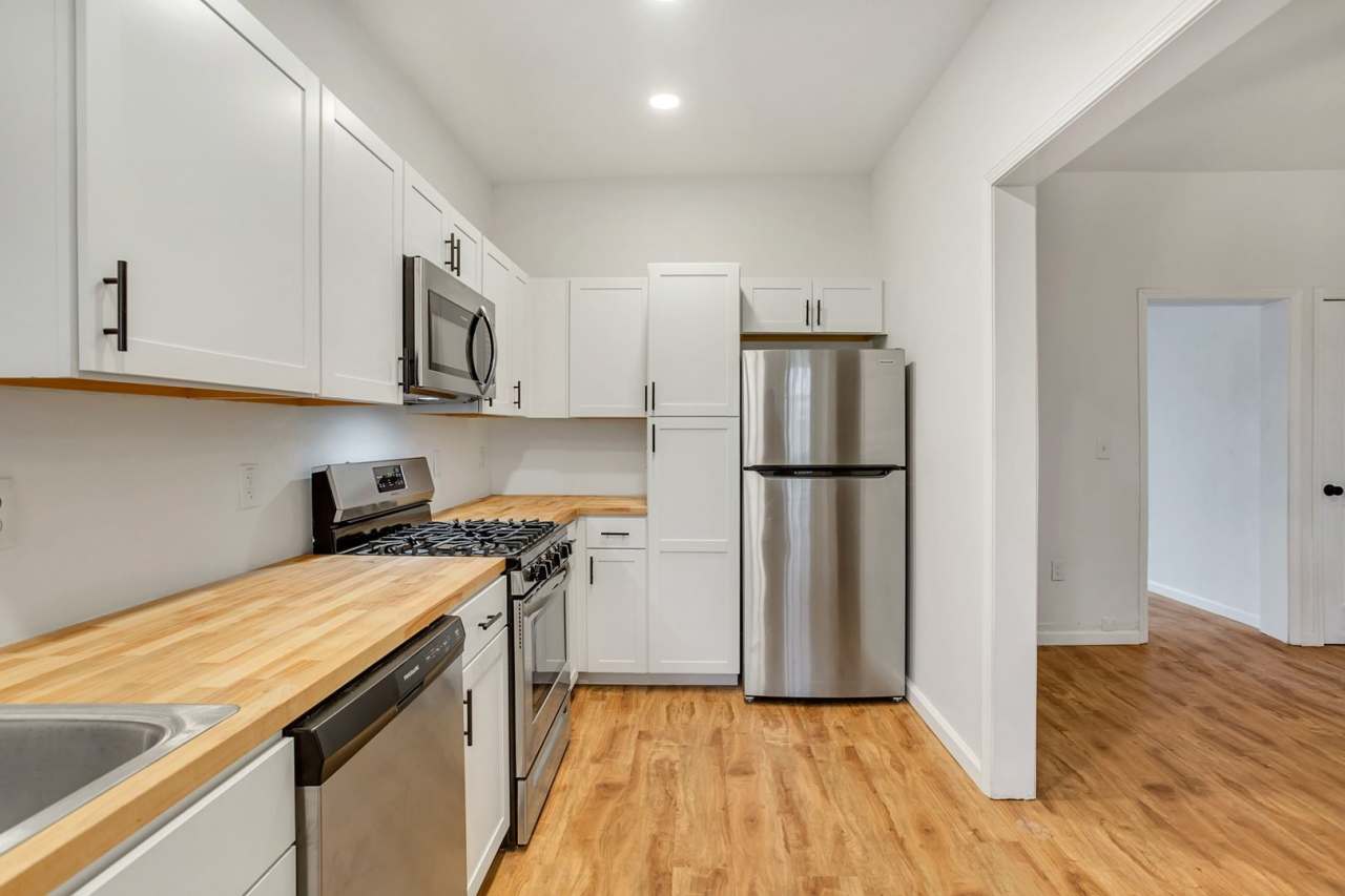 2 bed 2 bath - great location, off street parking