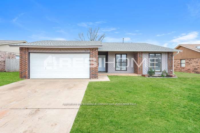 1305 Greenfield Drive