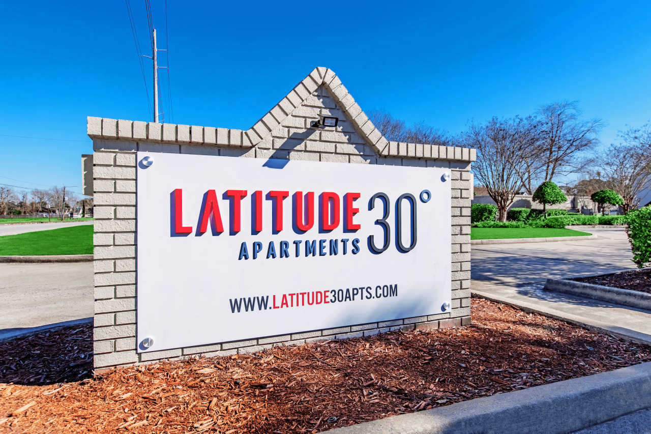 Latitude 30