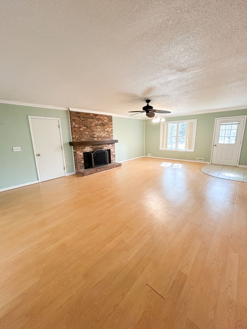 Charming 2 Bedroom Home in Southport with Screened Porch  Large Fenced Backyard