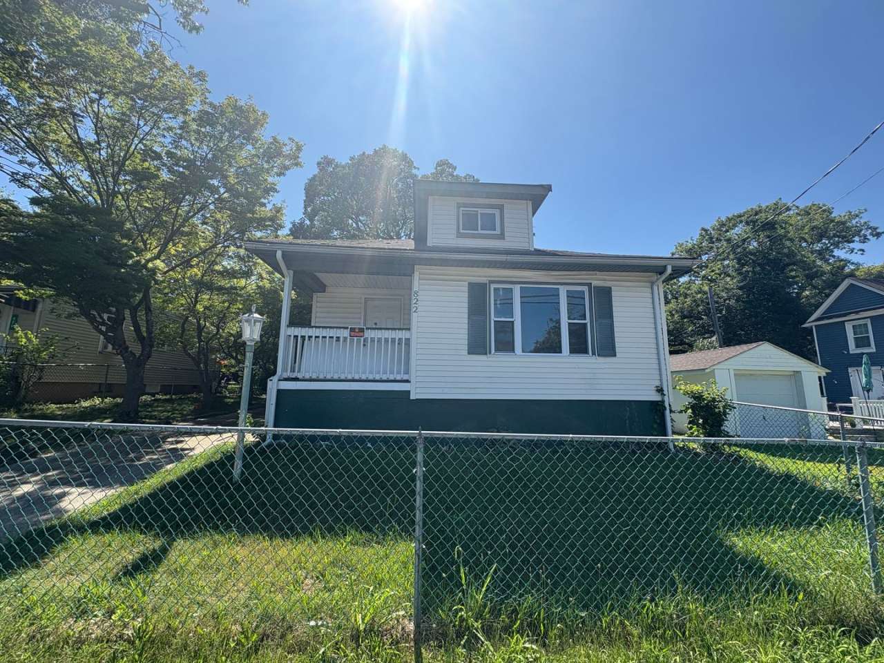 Stunning 3 bedroom 2 bathroom single family house available in Asbury Park! $500 FIRST MONTH MOVE IN CREDIT!!!