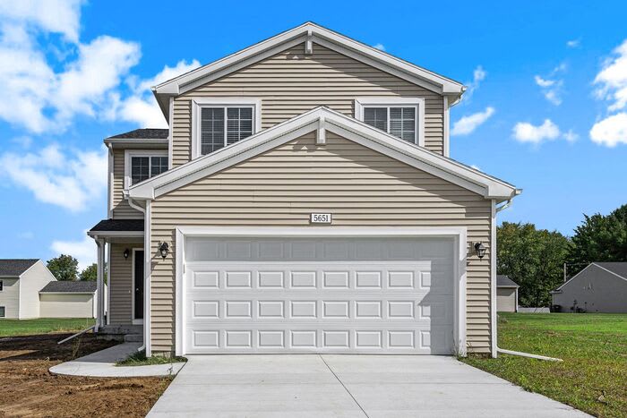 5452 Eagle Glen Drive Southwest