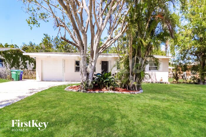 8497 75th Avenue North