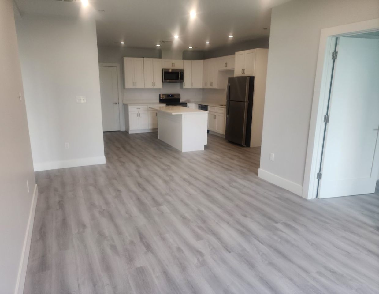 2 BLOCKS FROM BEACHMONT TRAIN STATION CALL FOR COST DETAILS