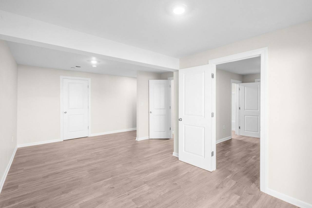 Large in-law Suite available in a quiet neighborhood