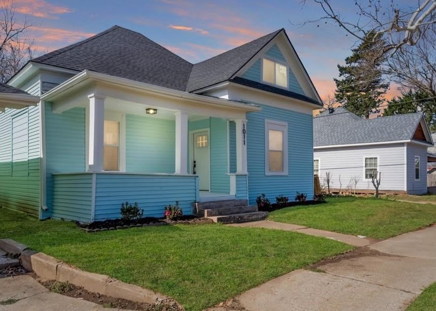 1011 S Armstrong Avenue