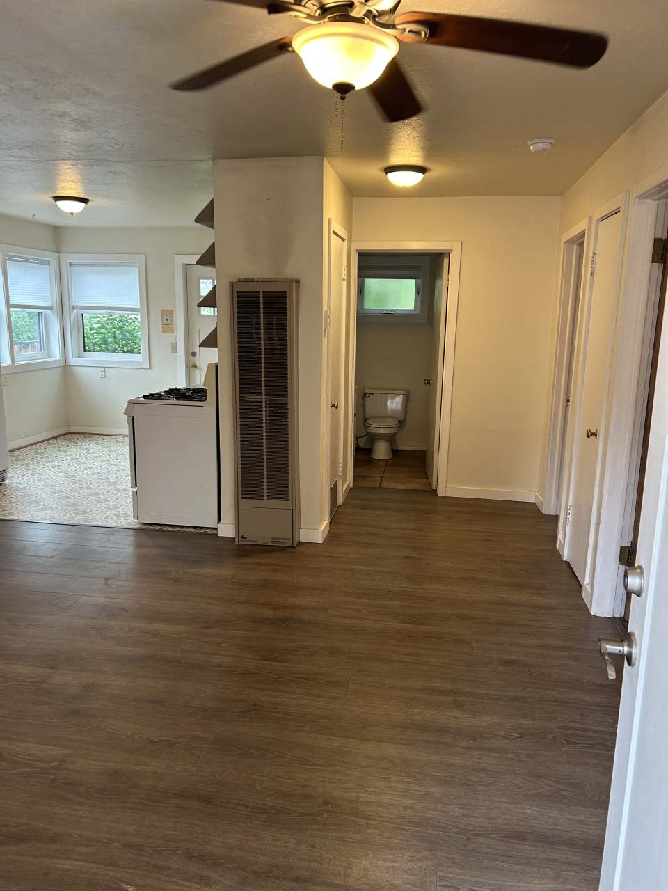 962 1/2 East 5th Avenue