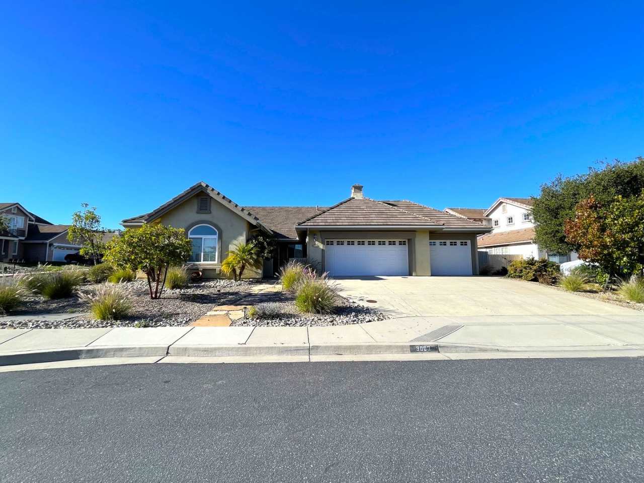 Single Story Large Four Bedroom Home in the Bluffs