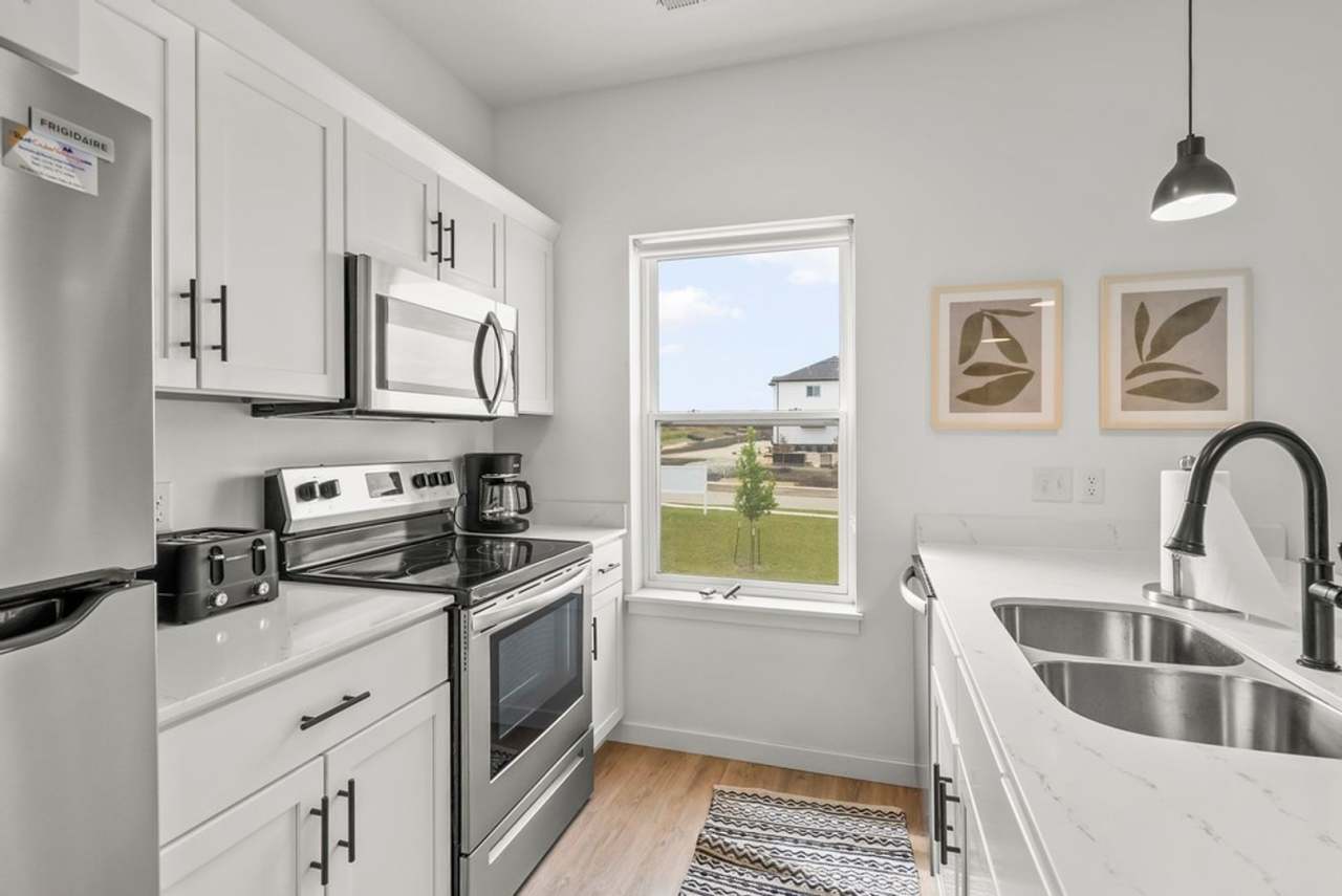 Twin Oaks Apartments Bldg 9: 398 Fast Lane