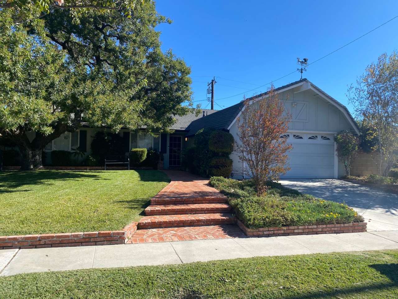 Centrally located 3 bed, 2 bath single story home