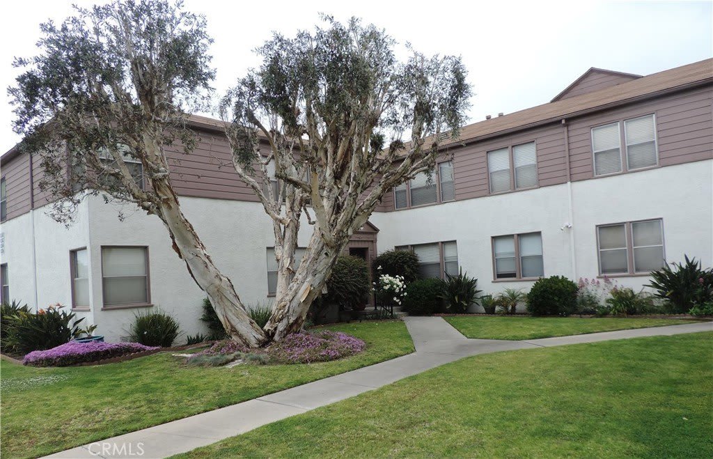 8386 Dunbarton Avenue