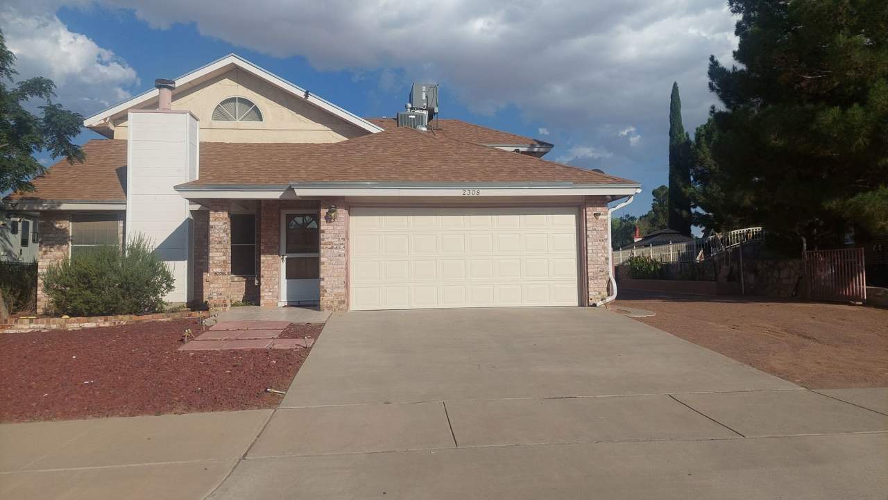 3 bedroom 2.5 bathroom home