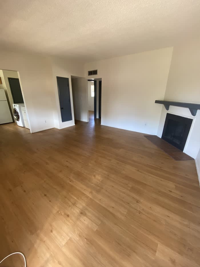 610 East Lester Street