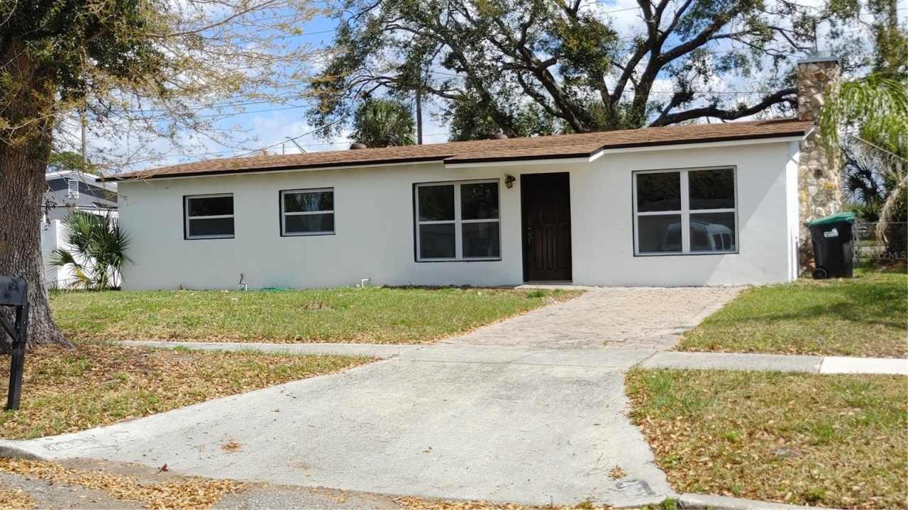 4821 SPOTTSWOOD DRIVE