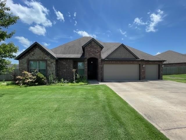 1513 Crestwood Hills