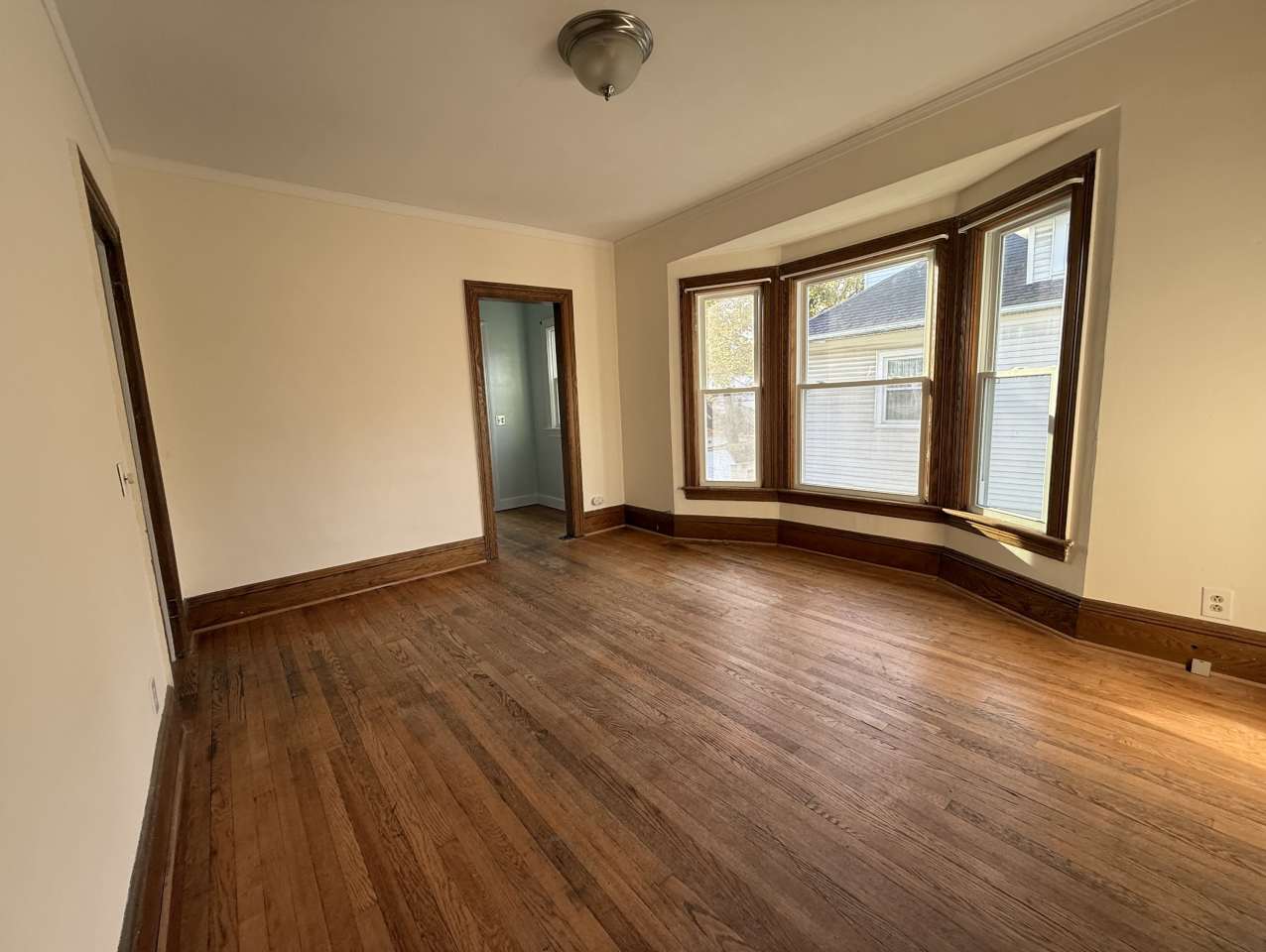 32-34 Werner Park - Up