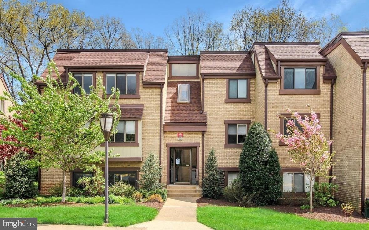 1661 PARKCREST Circle unit: 100