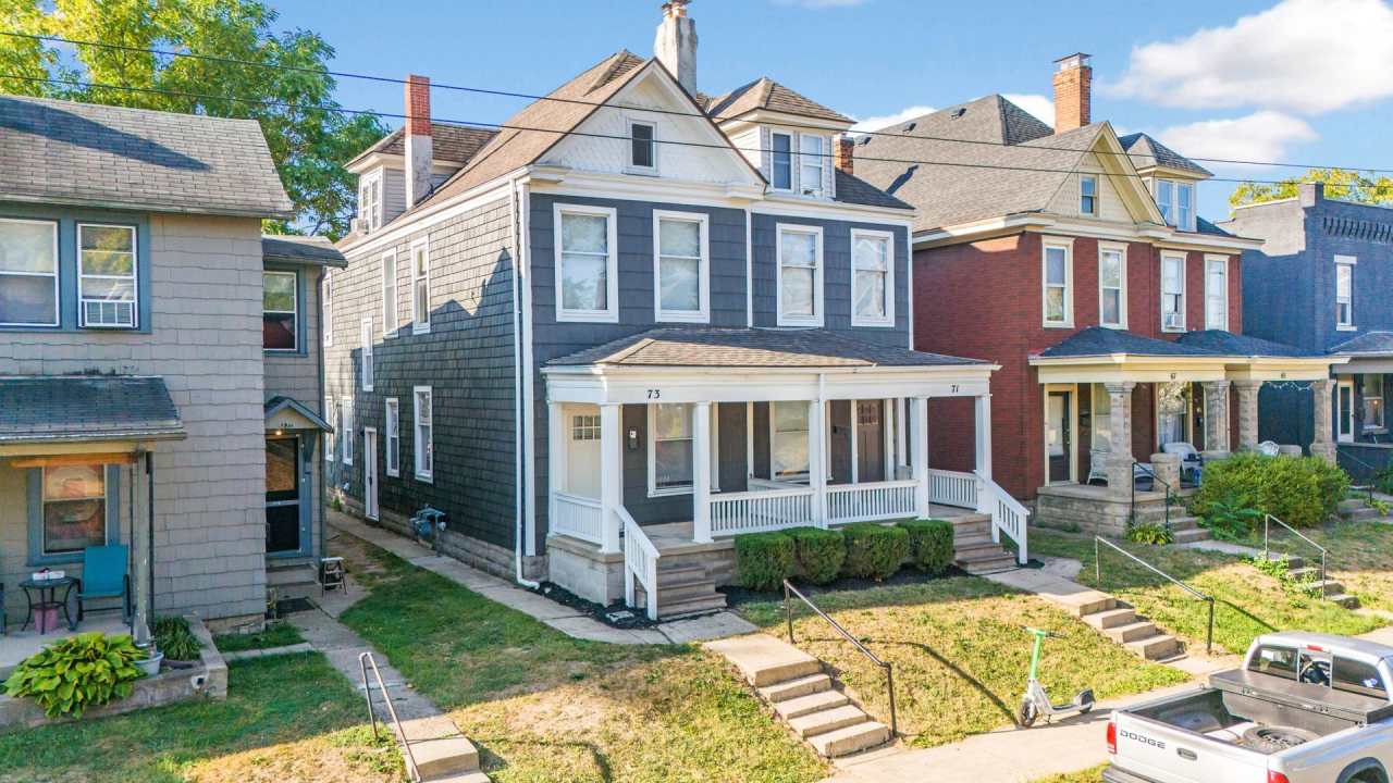 Prime Location 4BR house just off High St!