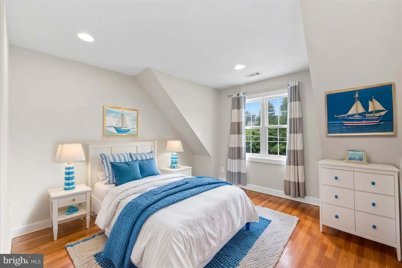 7029 OLD DOMINION Drive