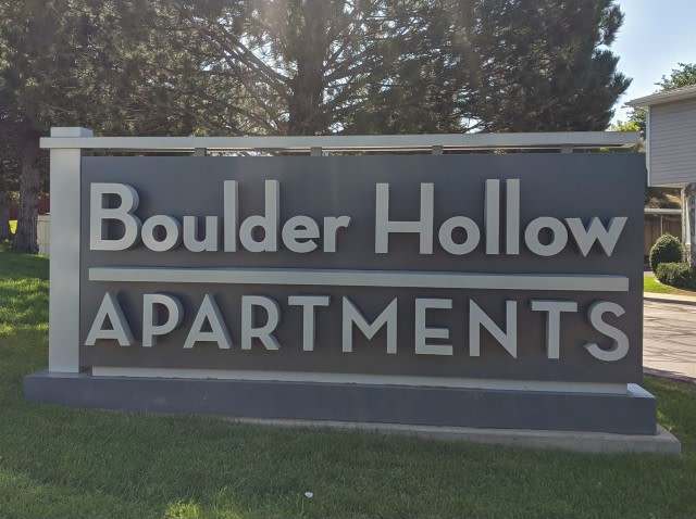 Boulder Hollow