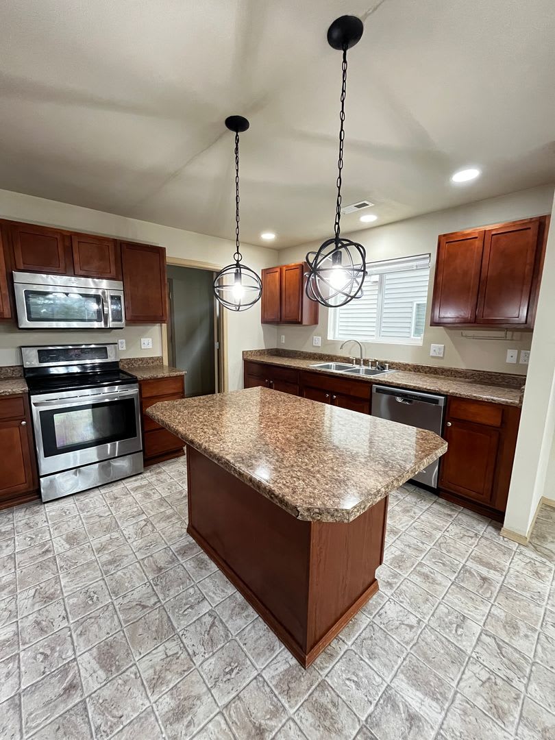 Gorgeous House in a Family-Friendly neighborhood!