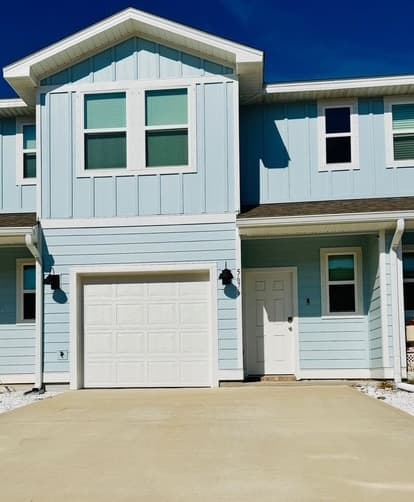 5676 Sandy Walk Street