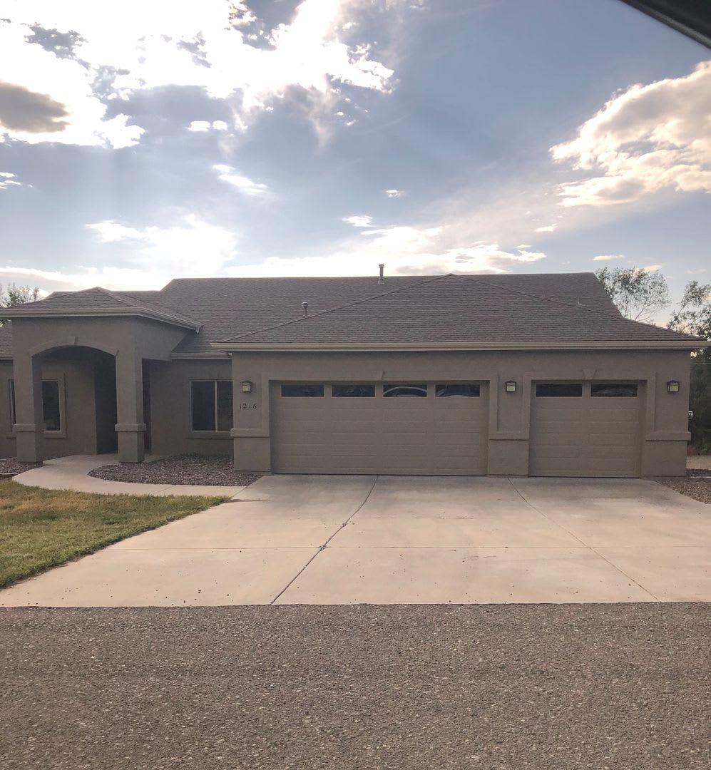 Four Bedroom Home w/3 Car Garage in Prescott