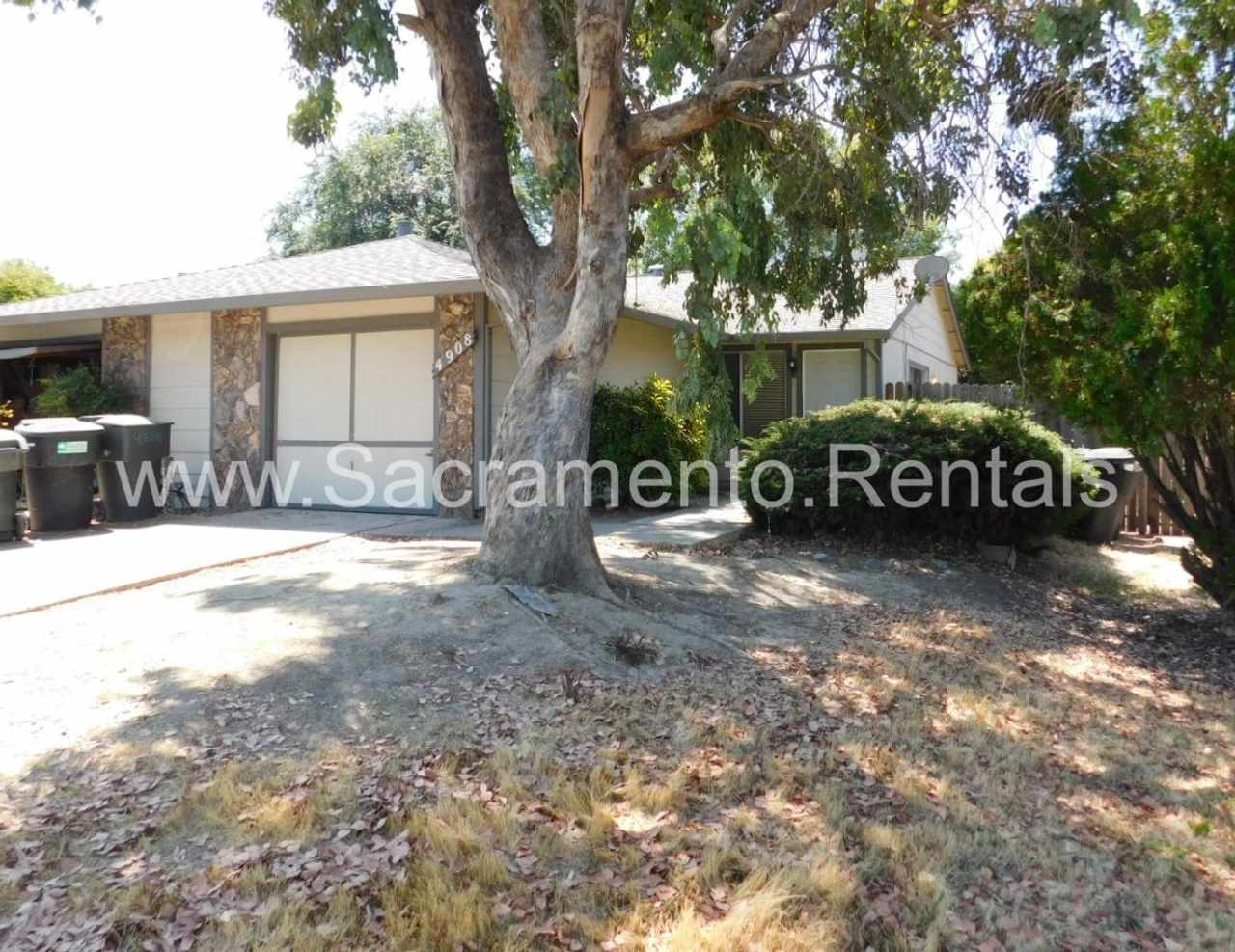 Very Nice Foothill Farms 2bd/1ba Duplex with Garage