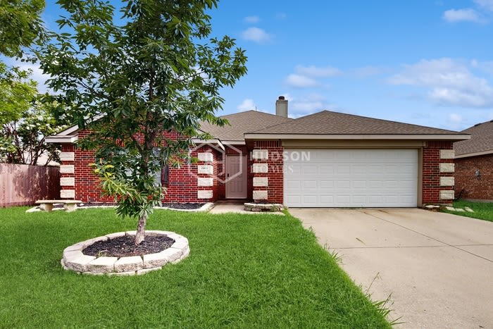 2908 Mockingbird Street