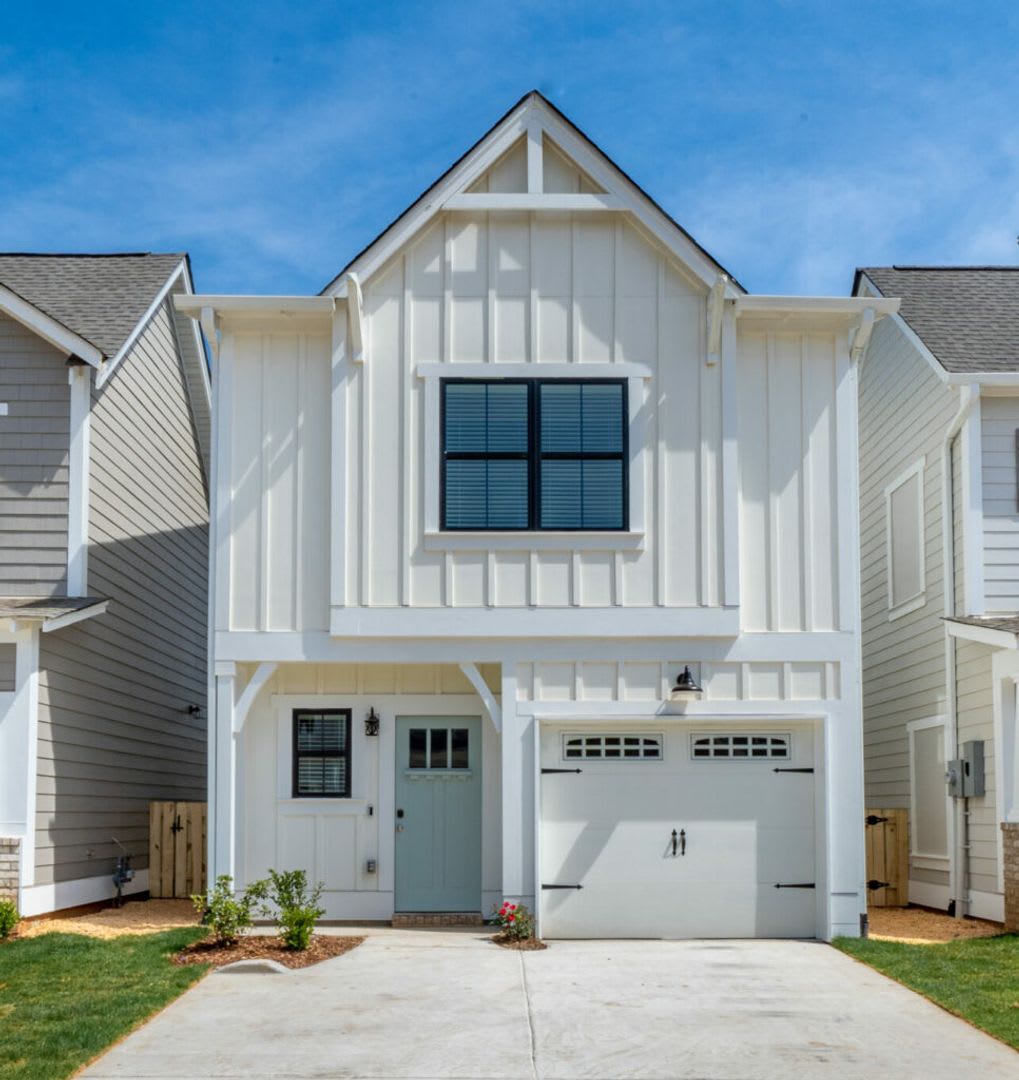 Luxury Living: Spacious 3-Bedroom Retreat with Modern Amenities