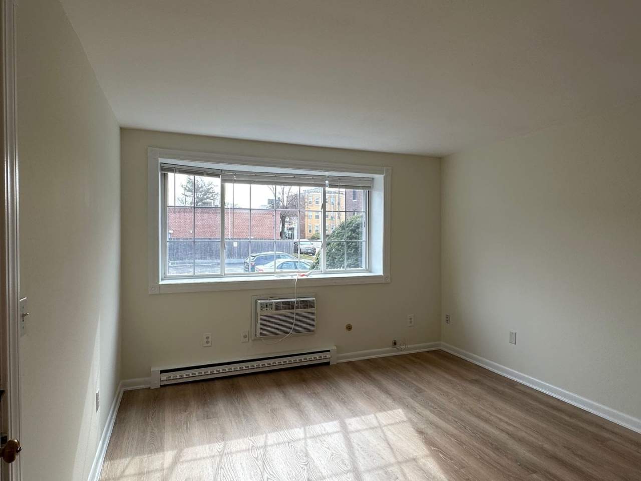 Large, updated 2 bedroom near the Green Line in Brighton