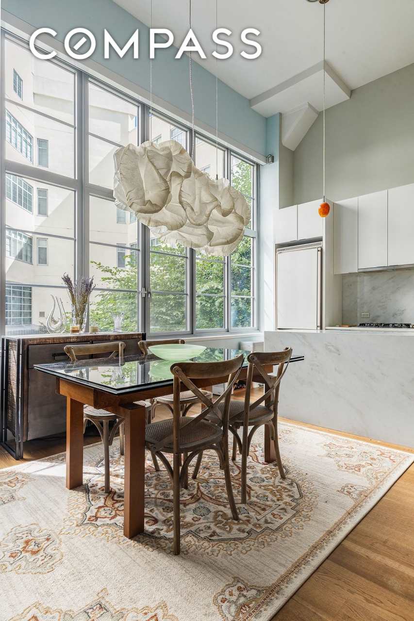 27-28 Thomson Avenue