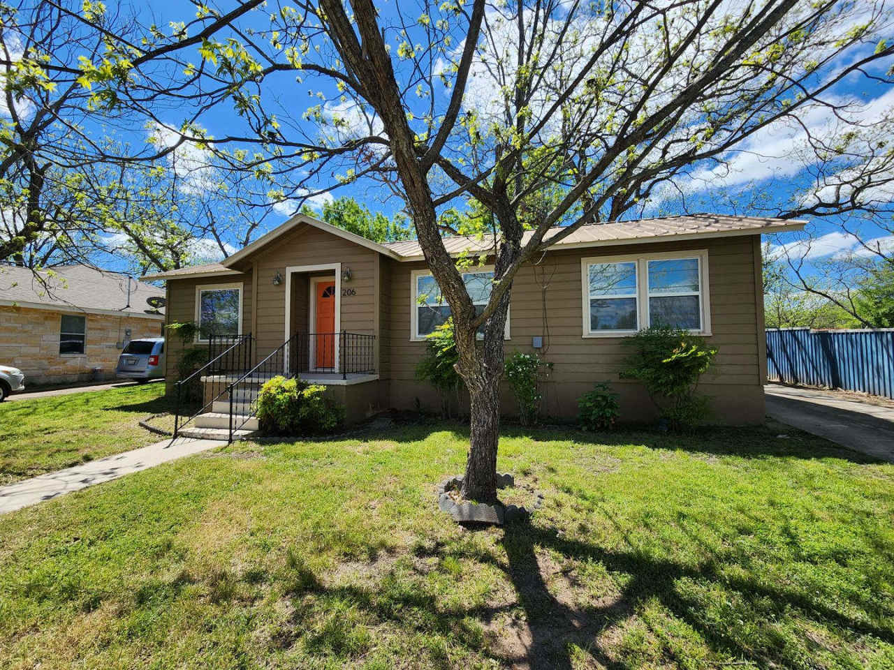 3/1 Charmer in West Lampasas