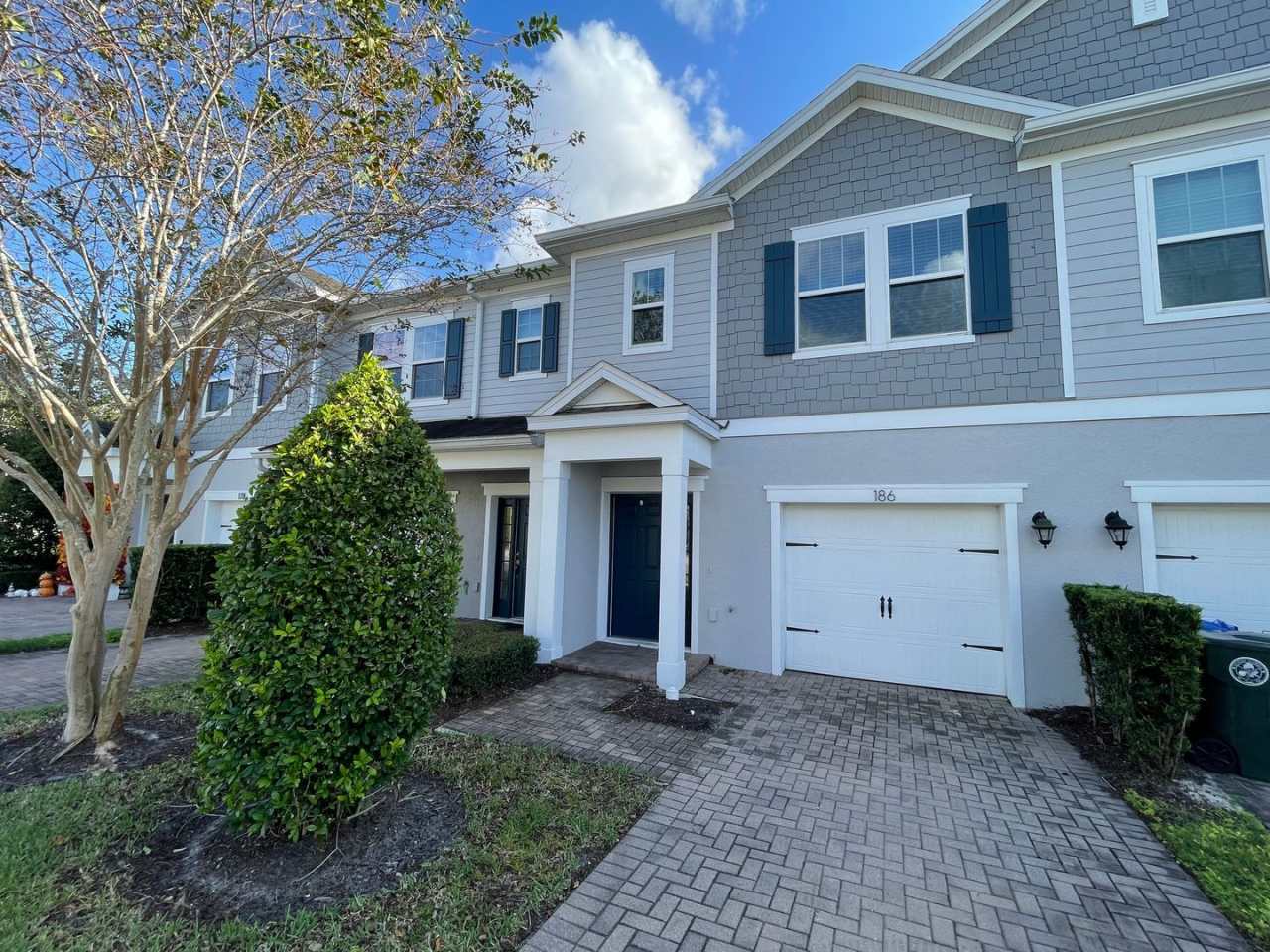 3BD/2.5BA Town Home In Gated Mitchell Creek Community in Oviedo!