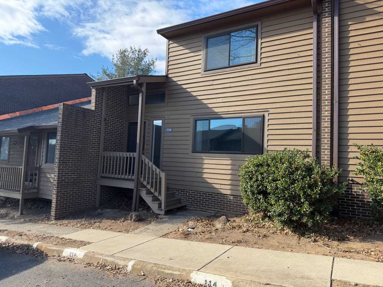 114 Harvest Drive - Thoughtfully Upgraded Huntington Village Townhome!