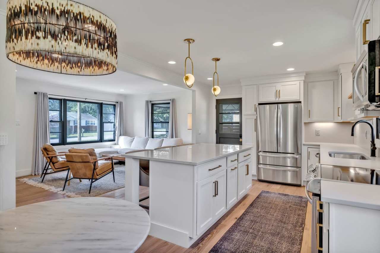 Beautifully furnished short-term rental in Historic Downtown Franklin!