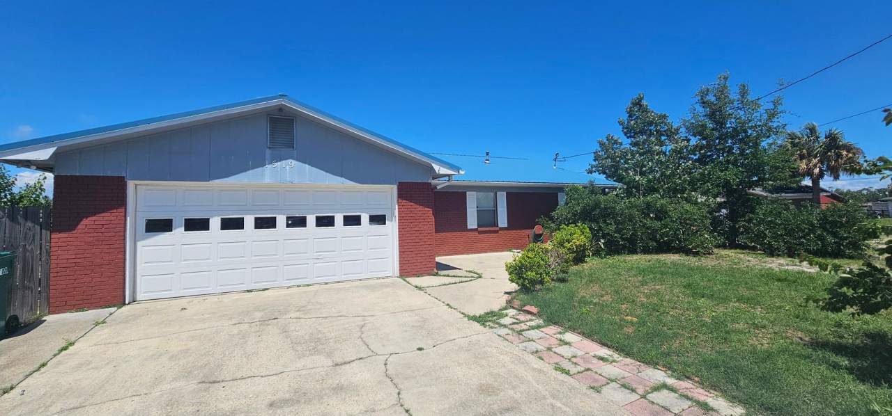 Beautiful Brick Home in Quiet Neighborhood near Tyndall AFB! *1/2 Off Security Deposit for Active-Duty Military!!*