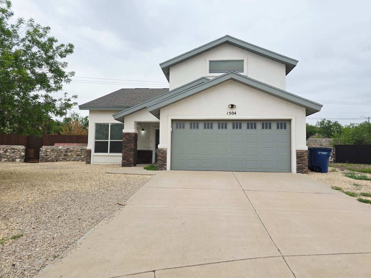 Charming 3 bedroom, 2.5 bath home in West El Paso!