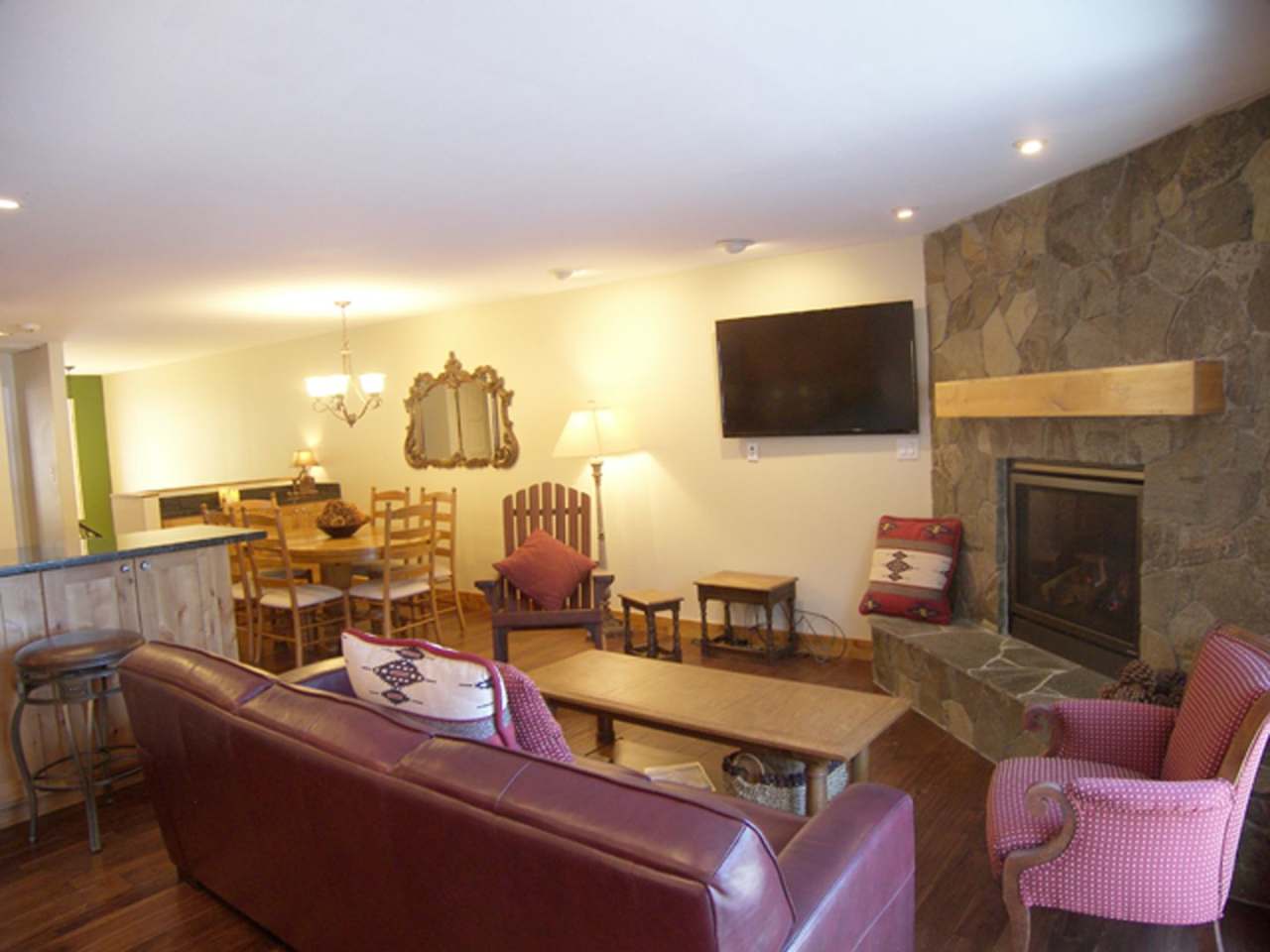 3 Bedroom with a Summer Pool - Across from Champion Golf!